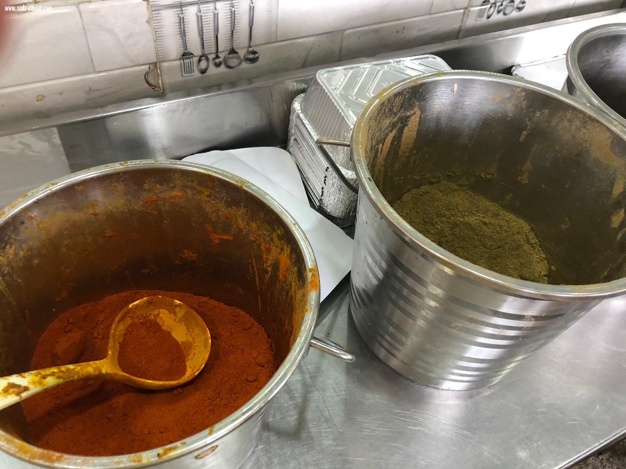 مصادرة اسماك ولحوم مجهولة المصدر بالمعابدة بمكة