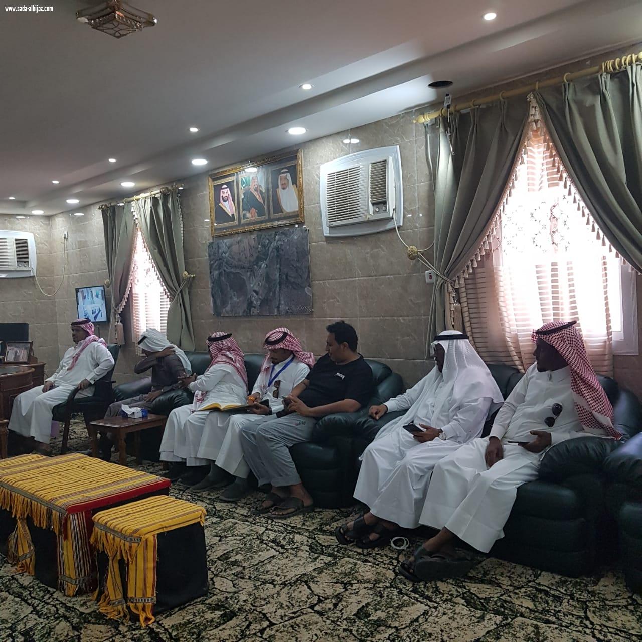 بن لبدة يلتقي المشاركين في تغطيات فعاليات هروب الشتوية 
