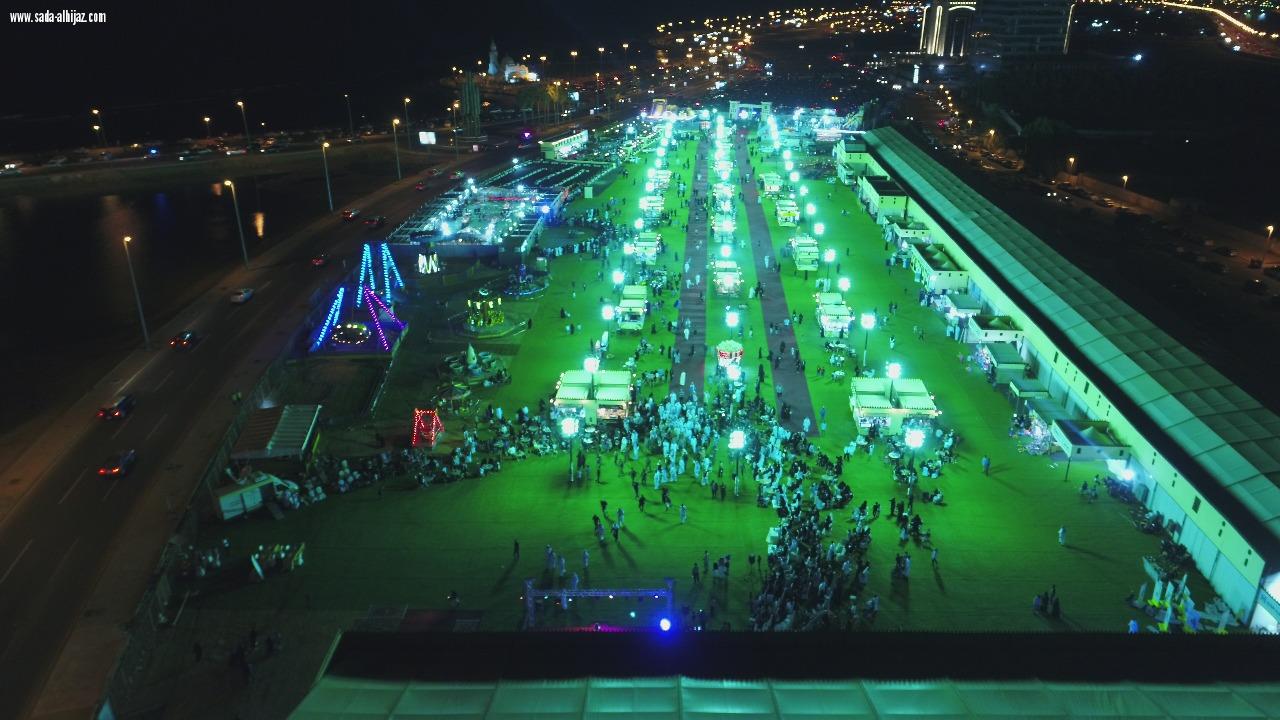 أستقبلت ارض المعرفة والترفية زوارها من الاطفال  بمخيم الطفل التابع للخيمة الذكية