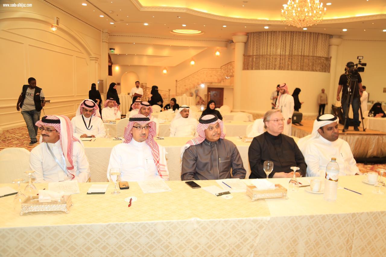 برعاية الأمير خالد الفيصل انطلاق مسابقة الخط العربي بالشراكة مابين جمعية الثقافة والفنون بجدة وشركة تراثنا للمسؤولية الاجتماعية 