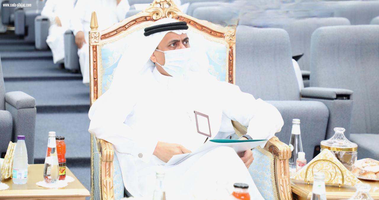 تعليم جازان يعقد حلقة نقاش عن خطط وبرامج التعليم عن بعد 