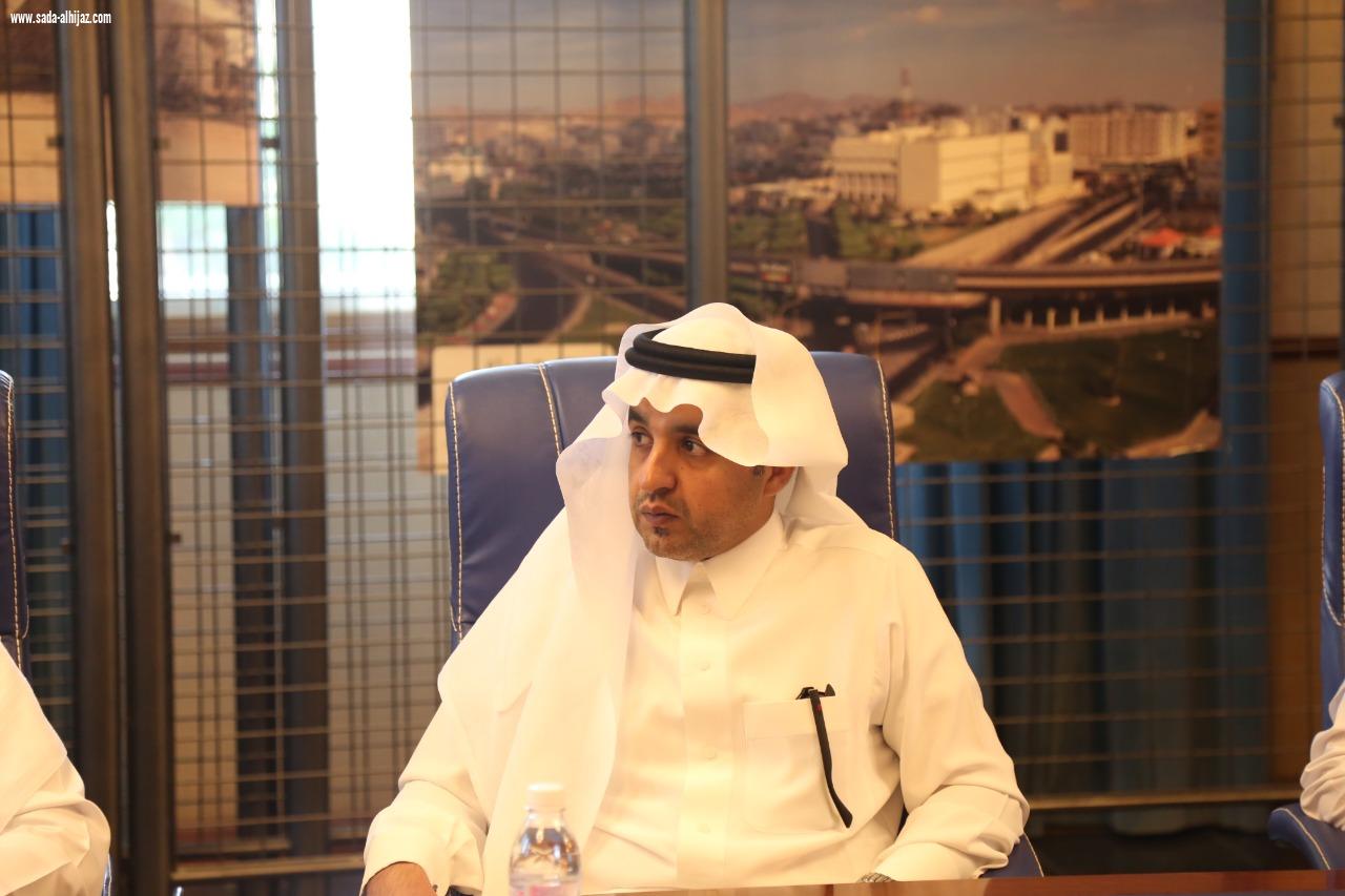 محافظ الطائف يلتقي أعضاء مجلس إدارة جمعية الزواج والتنمية الأسرية بالطائف