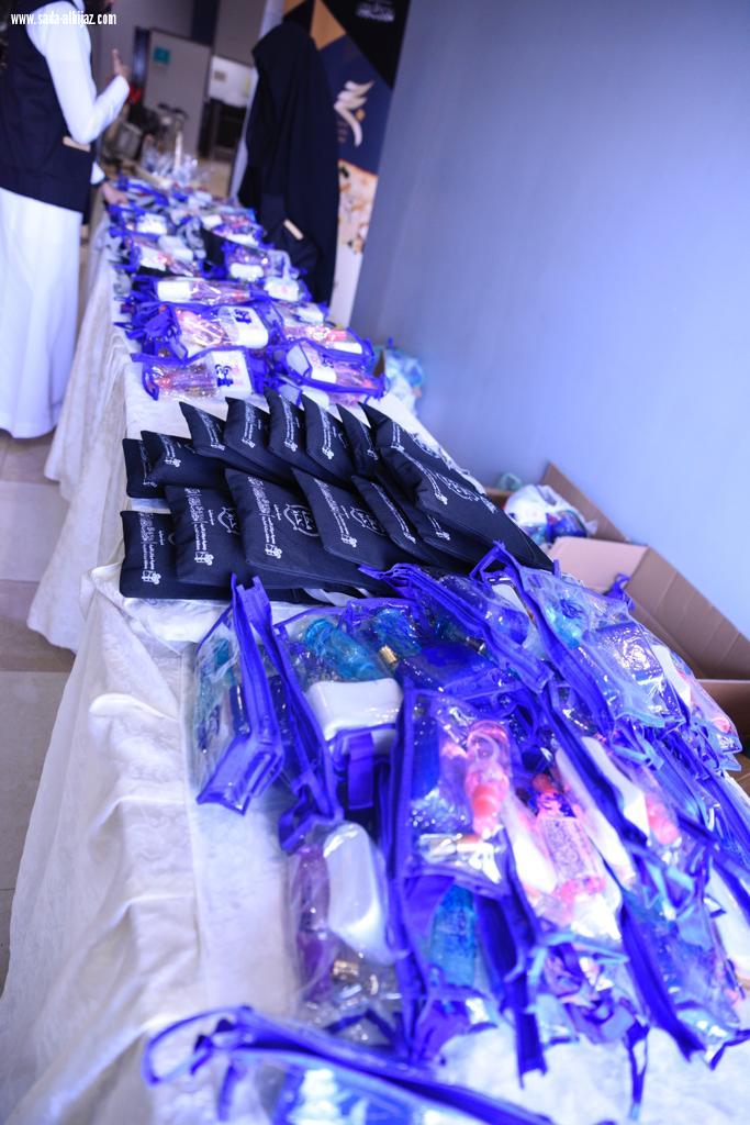 وتستمر قوافل الخير