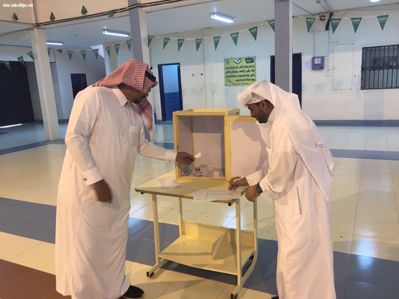 تعليم عسير يجري تشكيل مجلس طلابي منتخب في كل مدرسة .