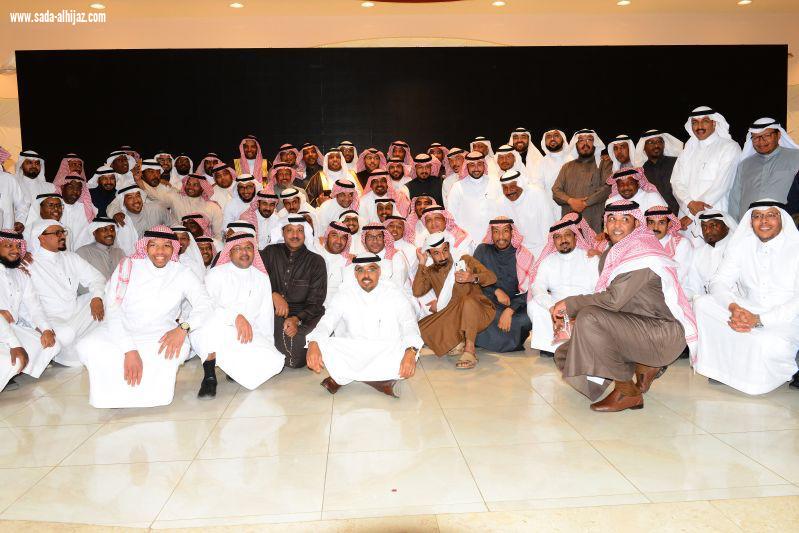 أكثر من 200 طالب يكرمون ‏معلمهم بمحافظة العلا