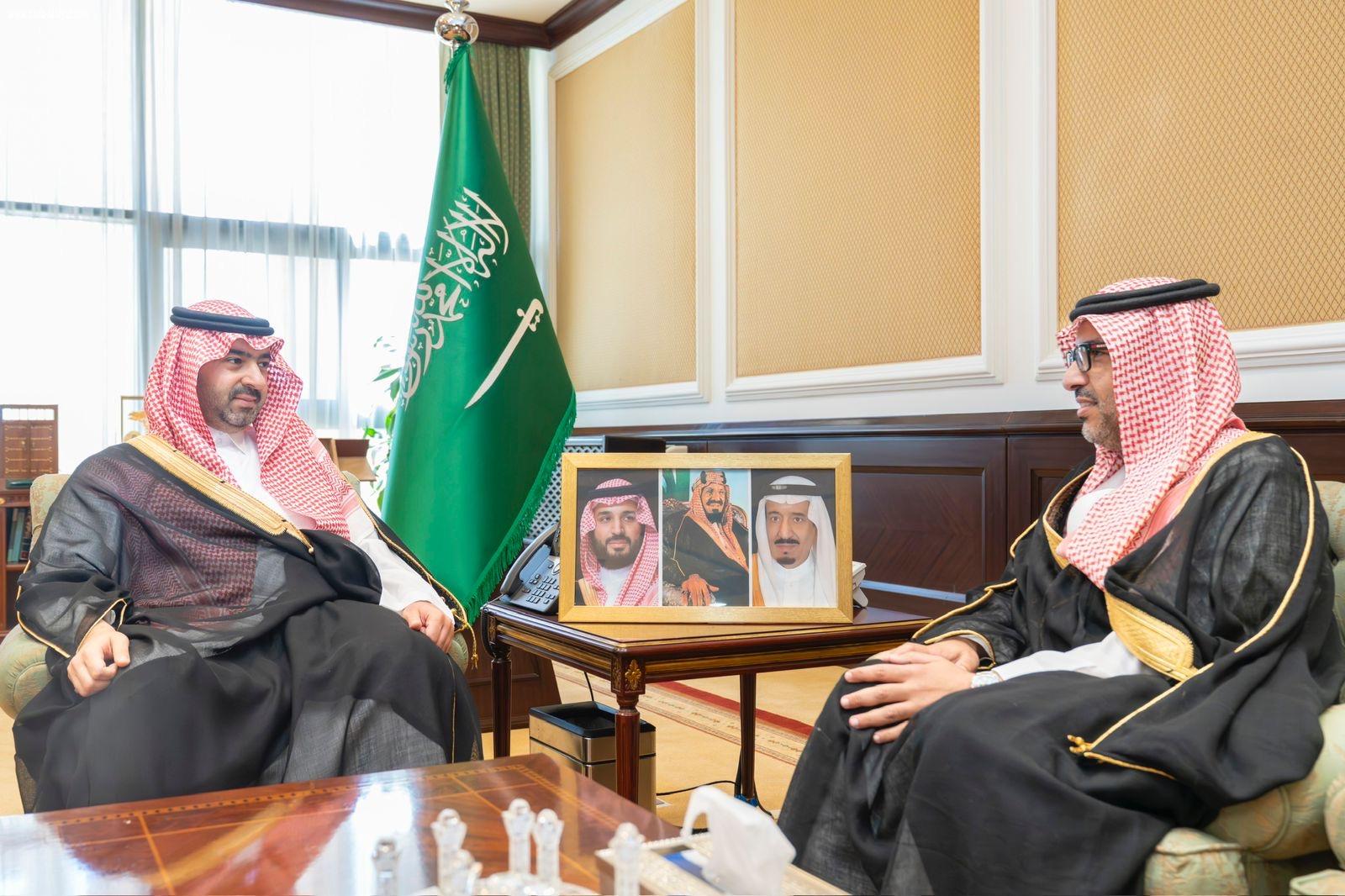 نائب أمير تبوك يستقبل مدير فرع وزارة الرياضة بالمنطقة  