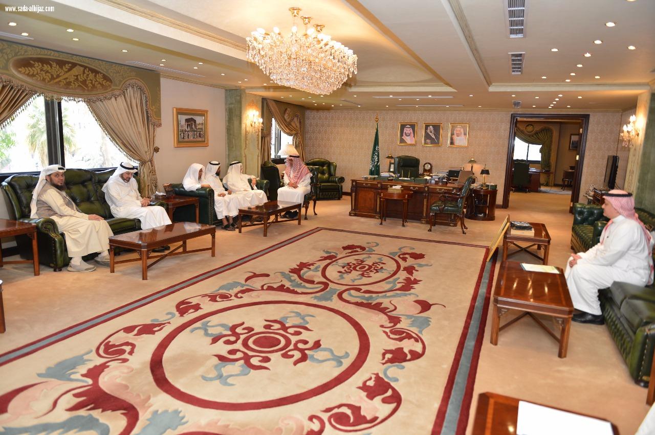 أمين العاصمة المقدسة يستقبل المجلس التنفيذي لجمعية مراكز الأحياء بمكة المكرمة