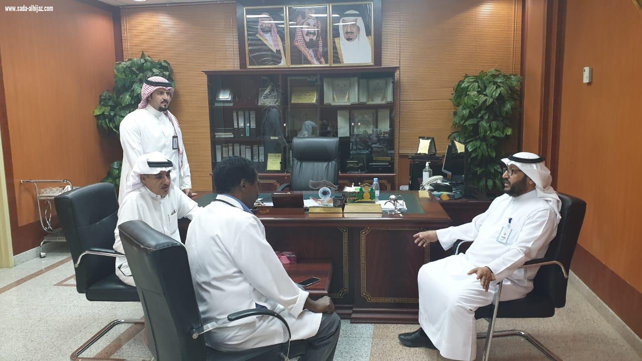 د. التويجري يزور مصابي حادثة الحافلة بمستشفى القويعية العام