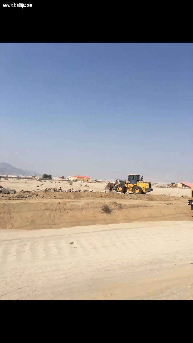 بلدية الشرائع تزيل تعديات في مخططي الراشدية والمعيصم