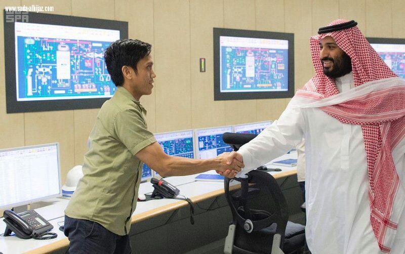 ولي العهد يشكر العاملين خلال زيارته محطة تحلية جدة لزيادة الإنتاج ورفع كفاءة التشغيل دون  زيادة في التكاليف 