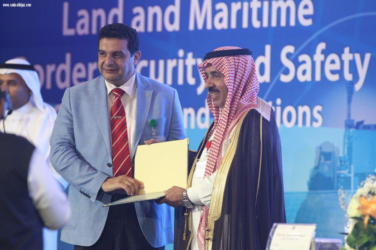 الندوة الدولية الأولى لأمن وسلامة الحدود توصي بتأسيس منتدى دولي. 