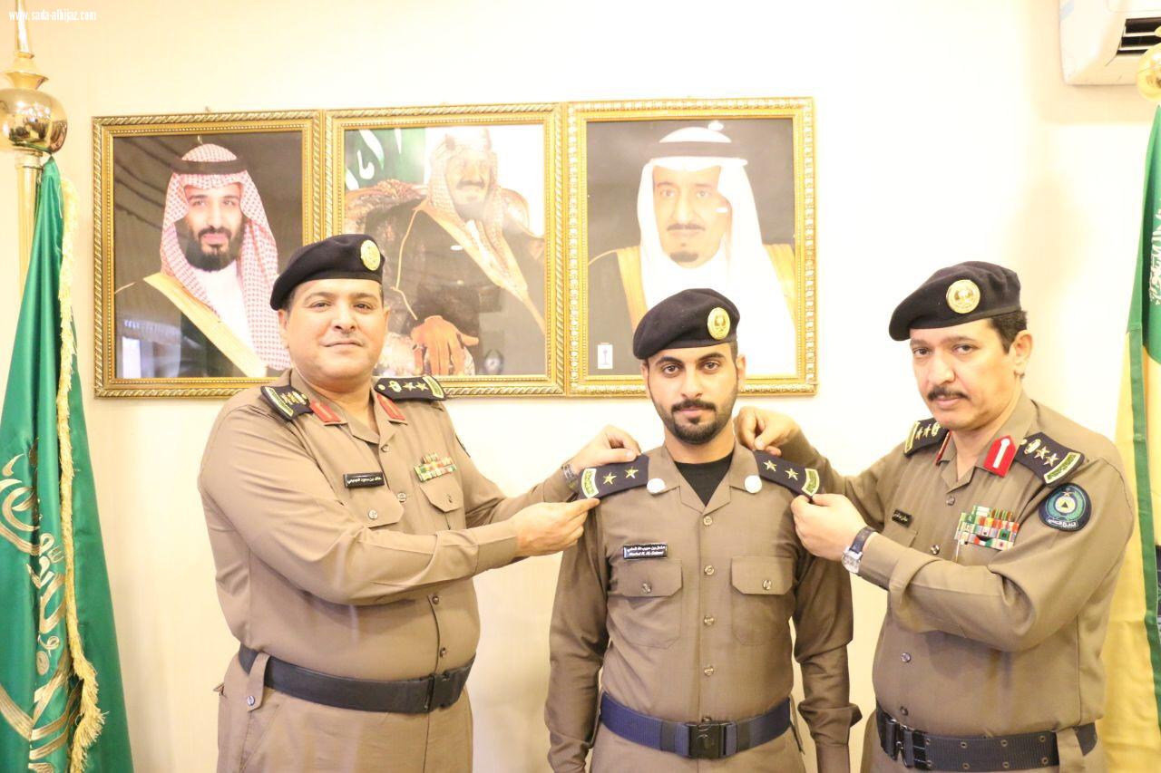 ‏القرشي يقلد عدد من  الضباط مدني العاصمة المقدسة