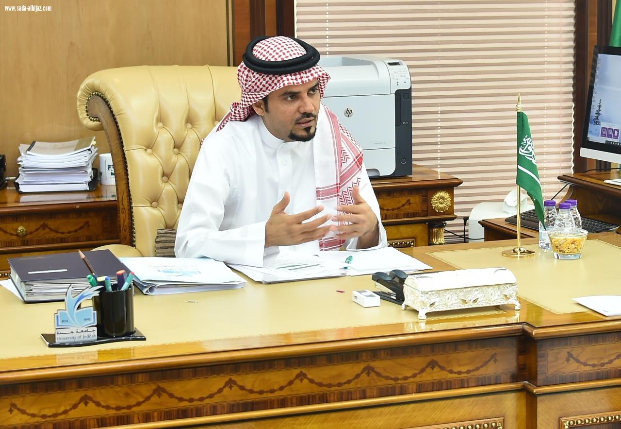 أكد أن التطلعات قائمة لإنشاء كلية مستقلة للقرآن الكريم 