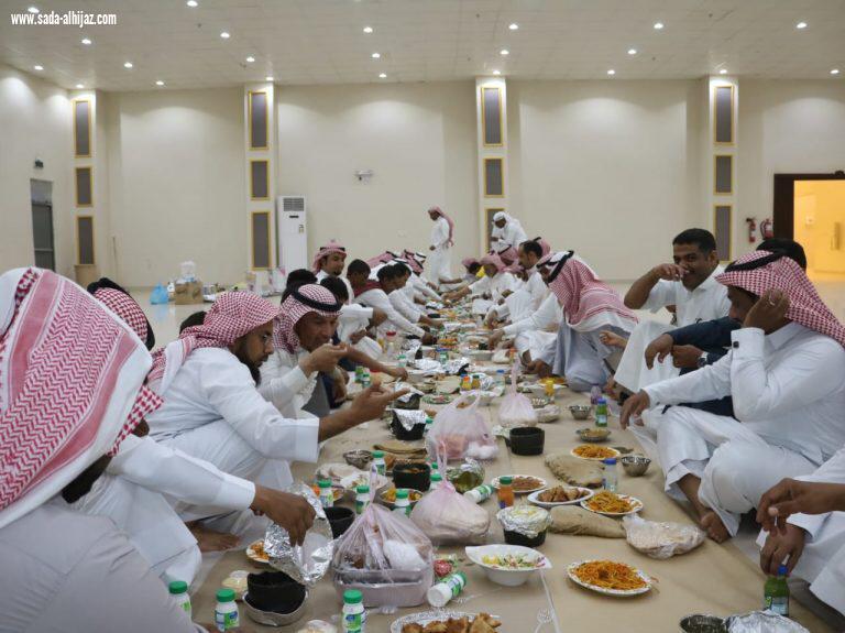 لجنة التنمية الاجتماعية بمحافظة الطوال تقيم إفطاراً جماعياً بقاعة التوباز بالمحافظة