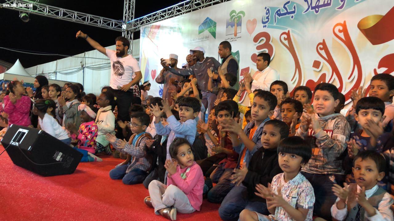 حماس كبير للاطفال على مسرح مهرجان ربيع النوارية 3 احتفاء بنجوم قناة المجد الفضائية 