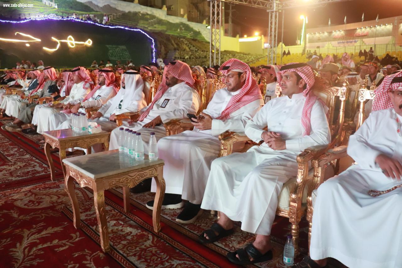 فرقتي الريث و آل الصهيف تُبهج زوار مهرجان البن بالعروض الشعبية