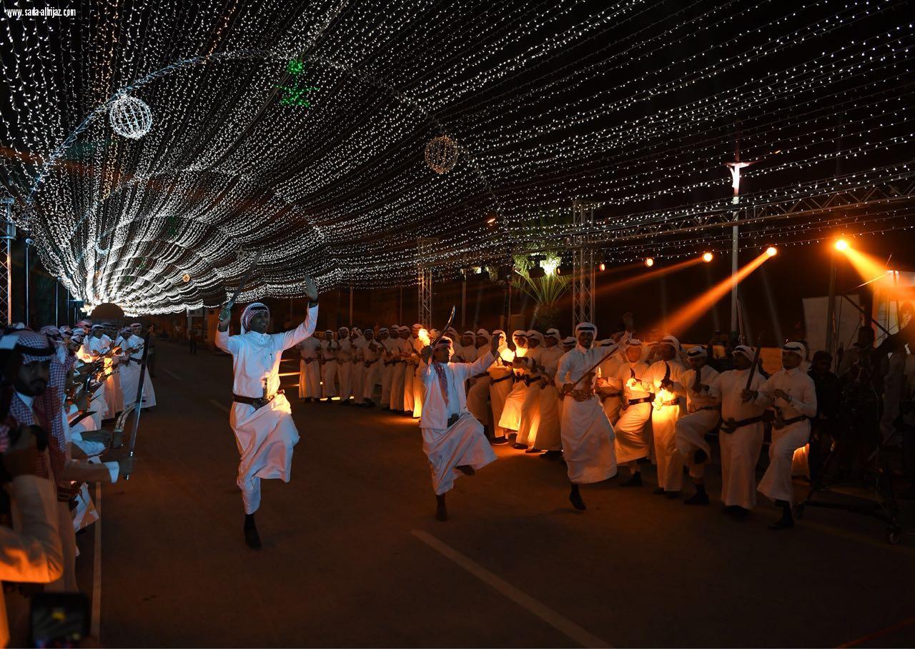 أمير عسير يدشن كرنفال خميس مشيط الضوئي 