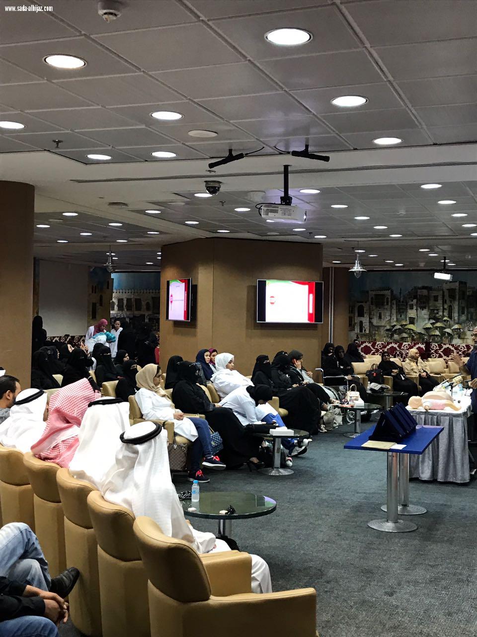 الجمعيه الوطنيه للمتقاعدين بجده تنظم دوره الاسعافات الاوليه بمشاركه هلال جده بغرفه جده