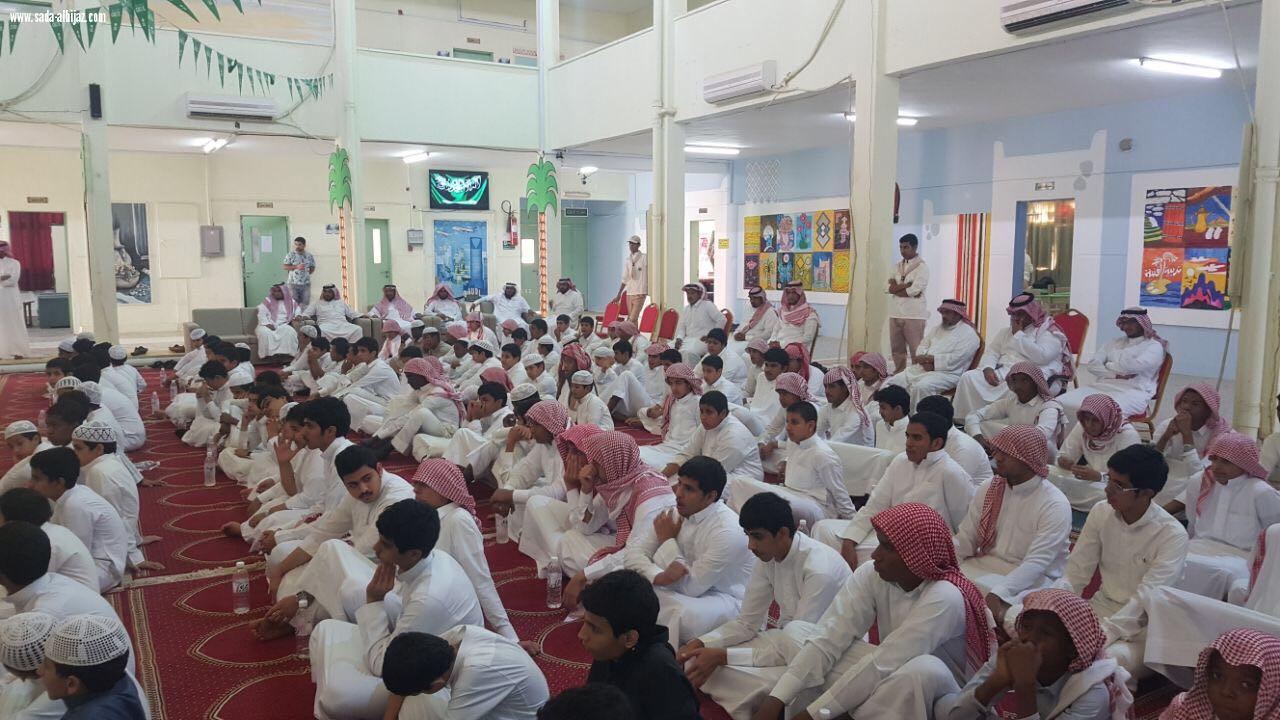 مدرسة الندوة تكرم الفائزين في الانضباط المدرسي