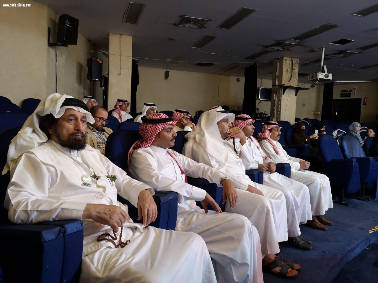 الشعر يصدح وضّاءً في مساء جمعية الثقافة والفنون بجدة