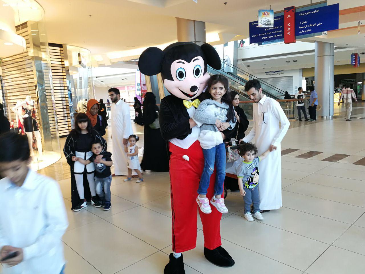 الفرق التطوعية في ملتقى مبادر تنفذ برنامجها في الميدان 