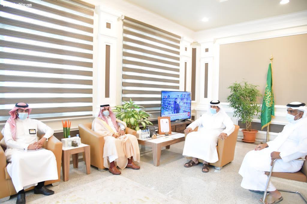 وكيل إمارة جازان يلتقي مدير فرع معهد الإدارة العامة بعسير