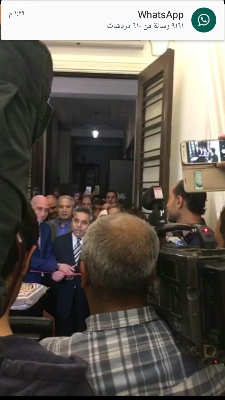 دكتور خالد سرور بحضور الدكتور عصام البزام يفتتح معرض المرأة السعودية فى المرآة بالقاهرة 