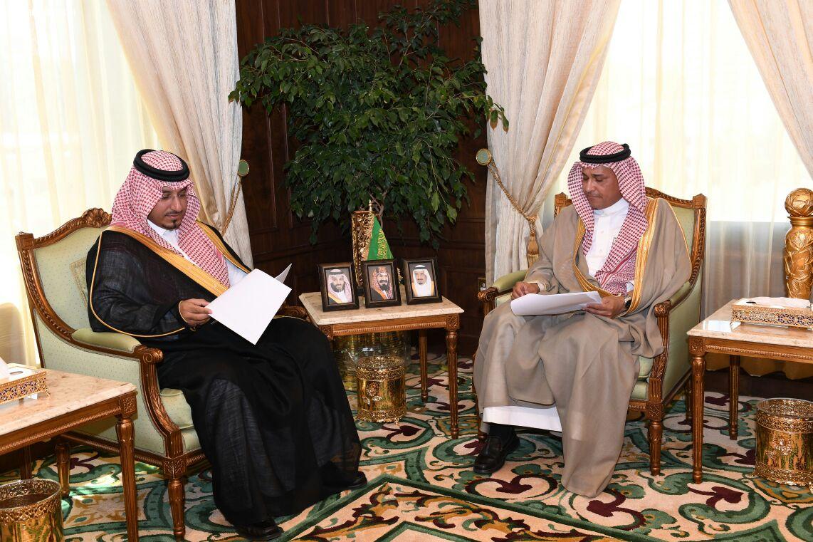 نائب أمير عسير يستقبل الرئيس التنفيذي لشركة المياه الوطنية م.محمد موكلي  