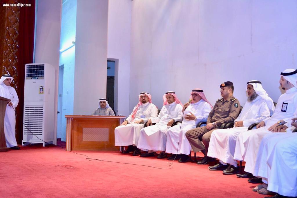 بحضور الأمانة وشركة المياه والدفاع المدني أهالى الدائرة السادسة في مواجهة ساخنة