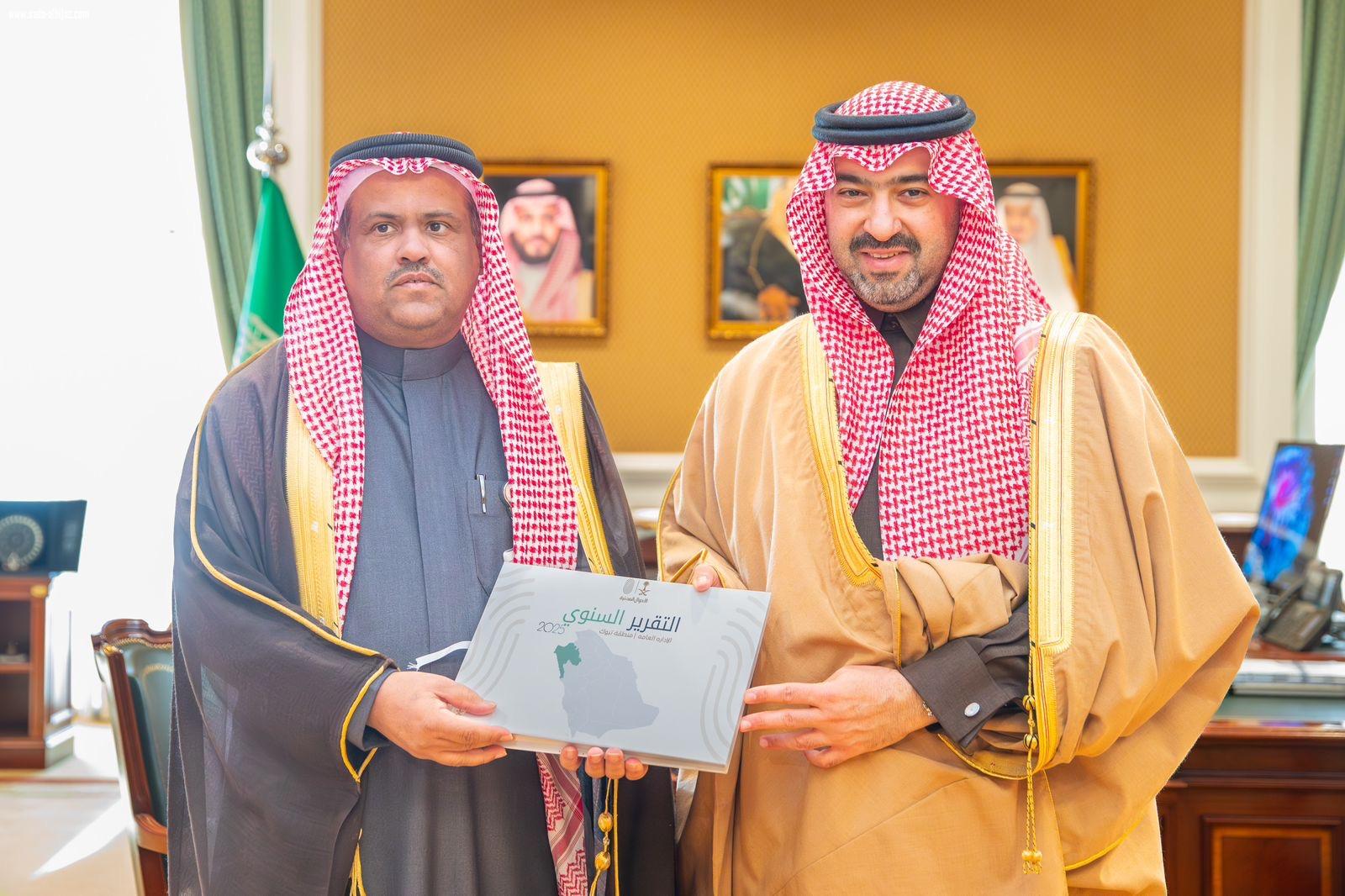 نائب أمير تبوك يتسلم التقرير السنوي للأحوال المدنية بالمنطقة    