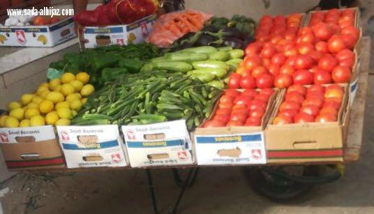 بلدية صامطة تصادر 218 كلجم من الخضروات والفواكه والأسماك من الباعة الجائلين