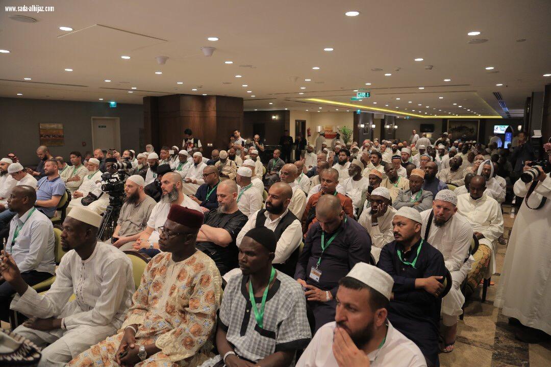 إمام وخطيب المسجد النبوي يلتقي ضيوف برنامج خادم الحرمين الشريفين للحج 
