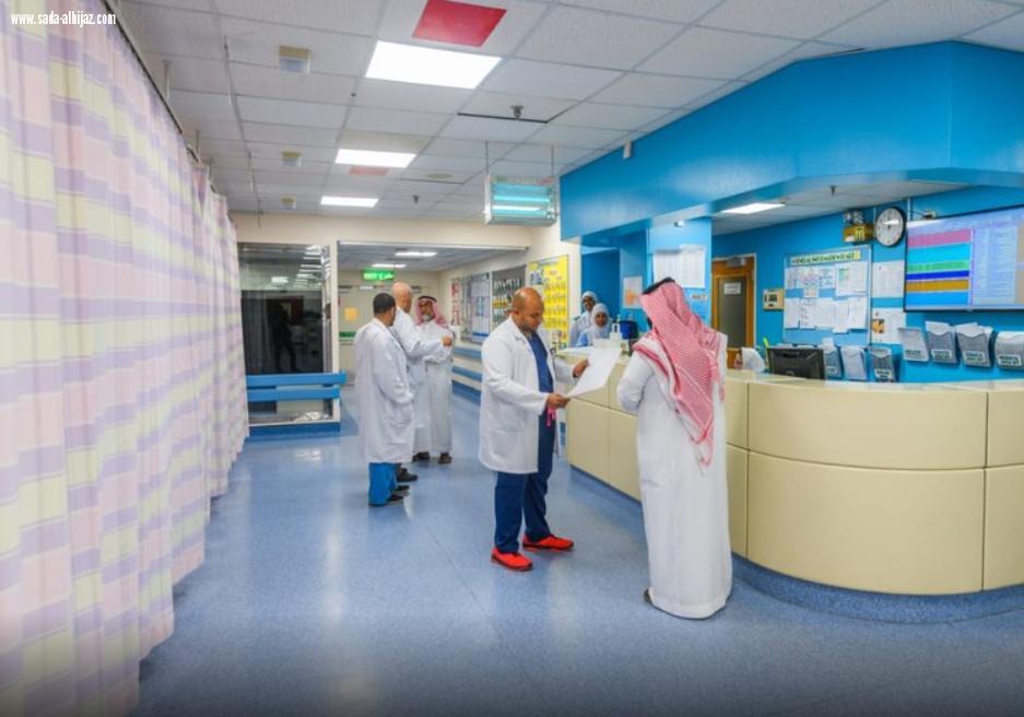 شباب سعودي يعمل على مدار الساعة بمركز الأنظمة والطوارئ بينبع الصناعية.