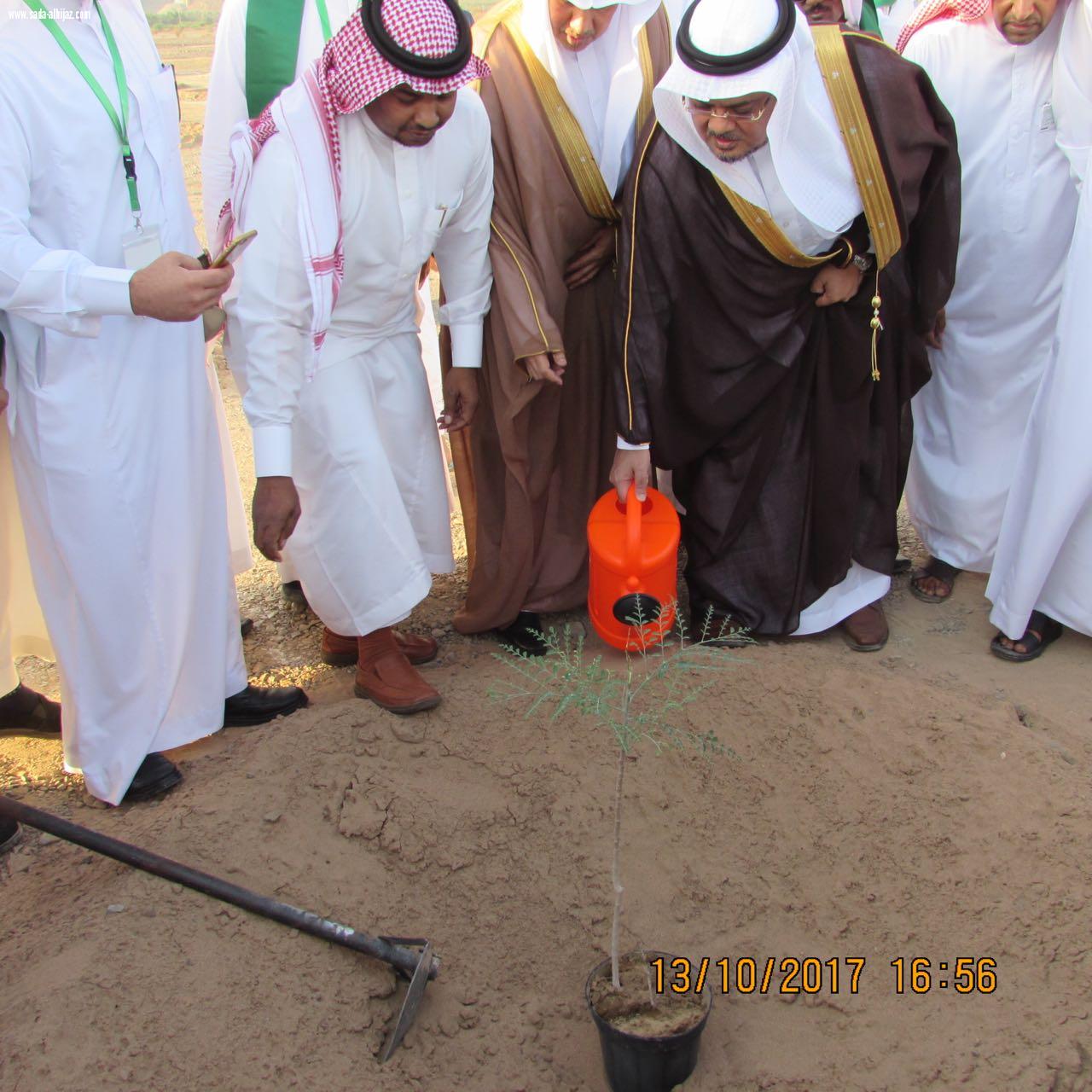 تدشين مبادرة ''تشجير المدينة '' بحضور وكيل وزارة المياه والزراعة