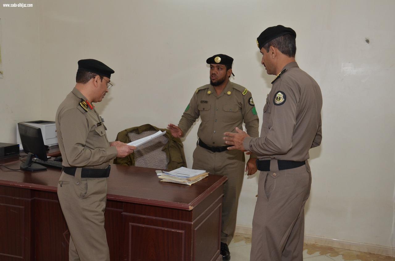 اللواء العصيل يتفقد شرط المحافظات بمنطقة المدينة المنورة