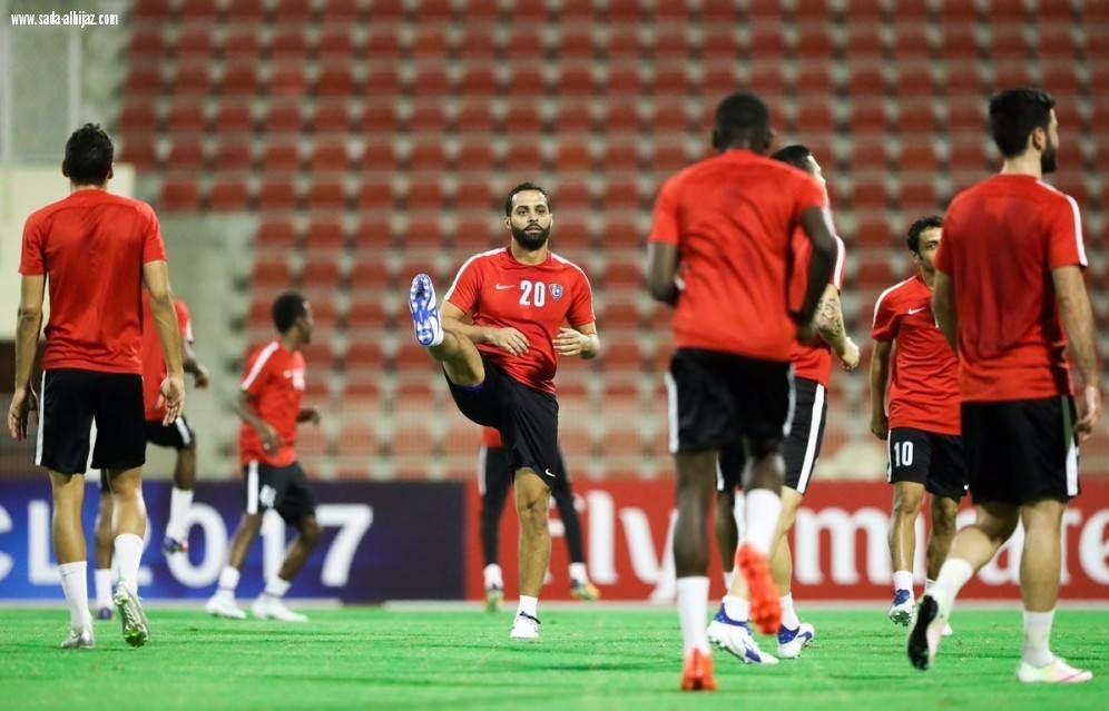 الهلال يقفل صفحة تحضيراته الميدانية لمواطهة بيروزي الإيراني غداً