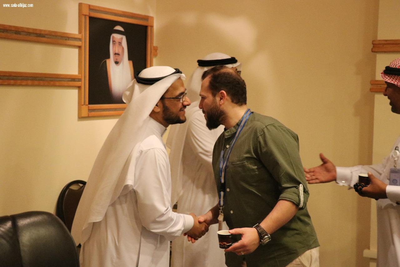 إدارة مستشفى الملك فهد بالمدينة المنورة تعايد منسوبيها بعيد الفطر المبارك