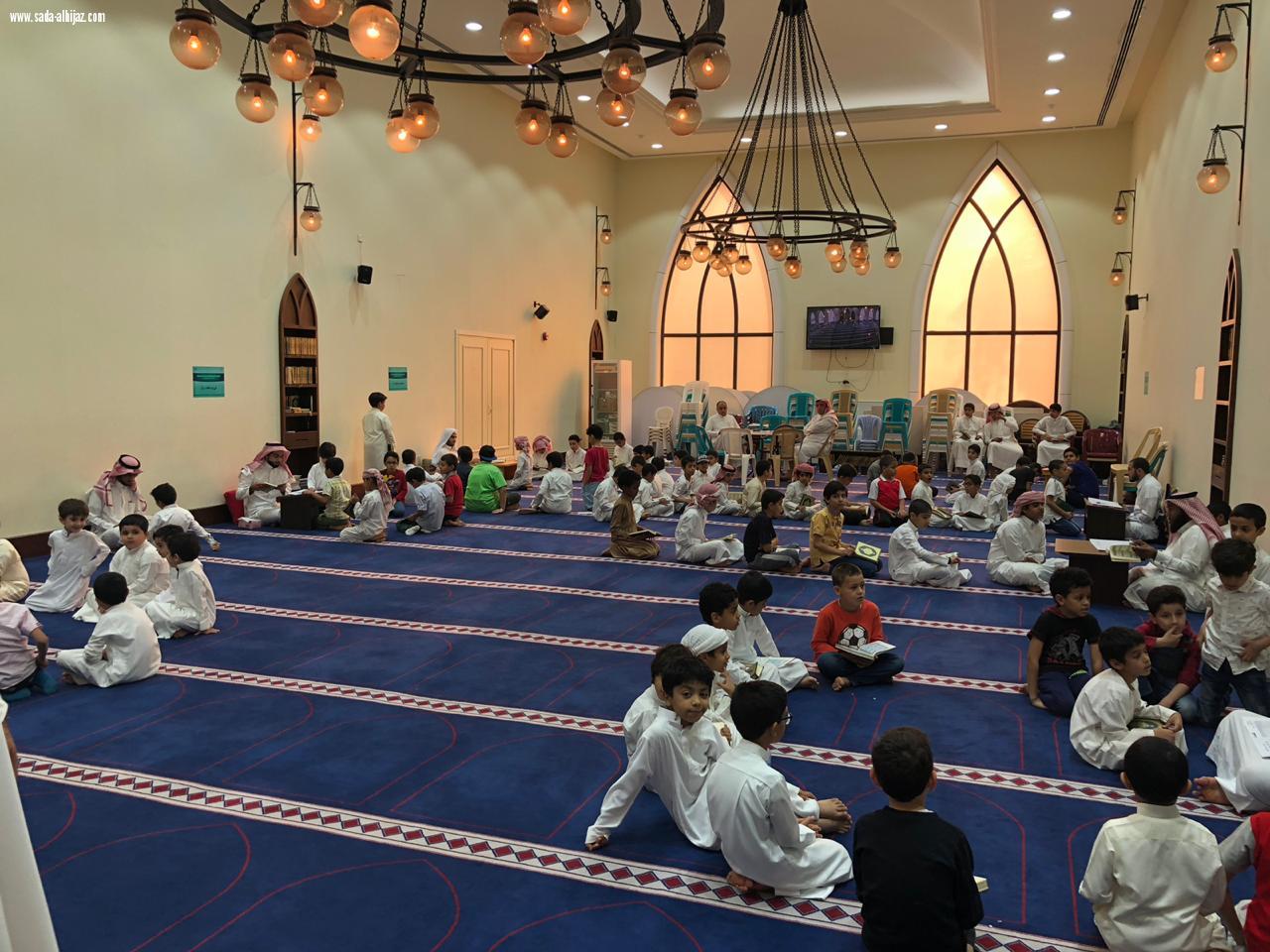 وكيل محافظة الأحساء يرعى حفل تكريم أهل القران بجامع الخضري