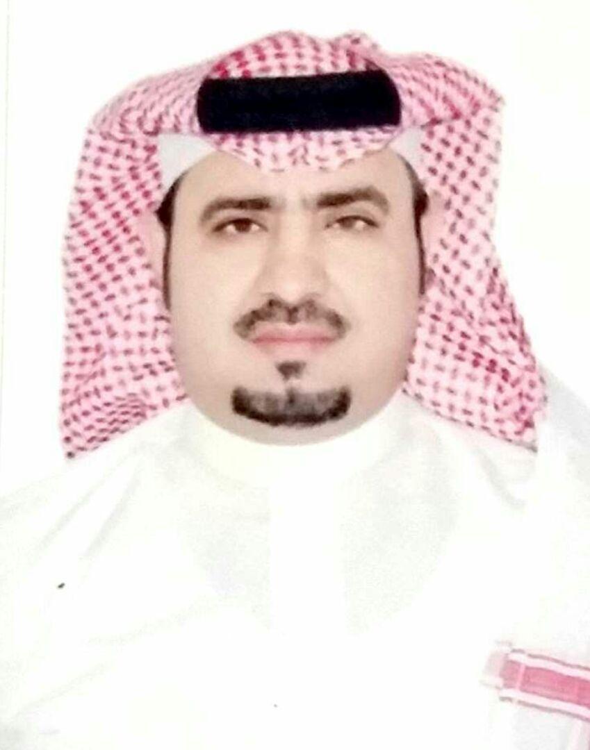 الأخصائي الإجتماعي حمدان سلمان  سعدت بتقديمي الدورة التوعوية عن الوقاية الأسرية  لحماية الأبناء  من المخدرات في مهرجان المعرفة 