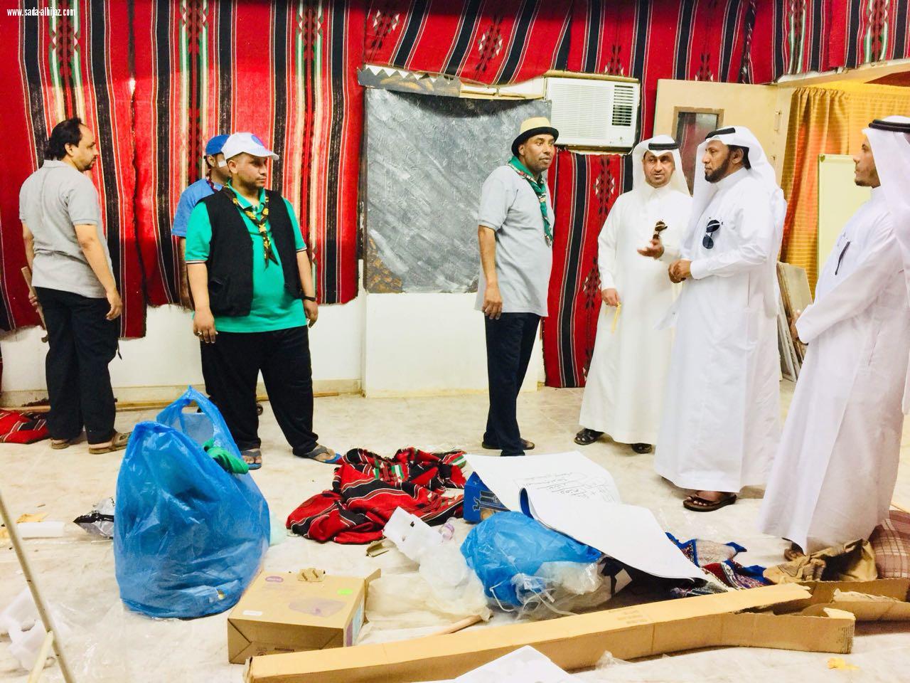 مساعد مدير تعليم محايل يتفقد استعدادات الدارسة التأسيسية 