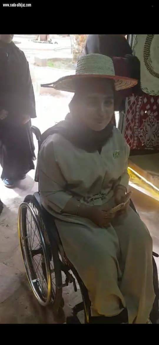 جولات سفيرة الأمم المتحدة غلا الخالدي على معالم العلا ومنتجع برزان للنحات وليد الطويلعي