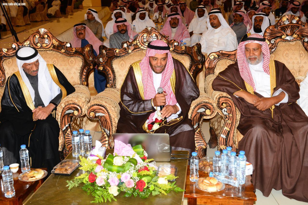 أكثر من 200 طالب يكرمون ‏معلمهم بمحافظة العلا