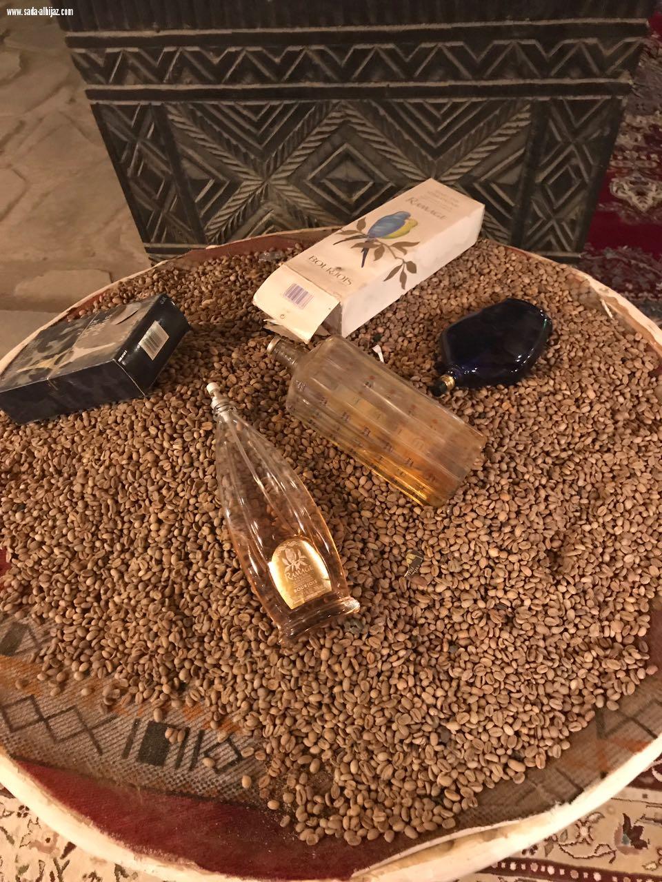 الأميره نوره بنت سعود بن فهد ال سعود تزور قريه بن حماس التراثيه 