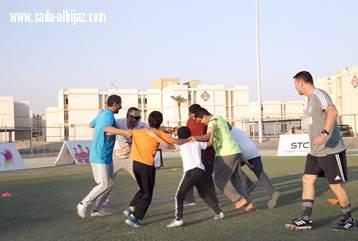 بإشرافم مدربي النادي الانجليزي يعيشون تجربة نجوم مانشستر يونايتدstc براعم