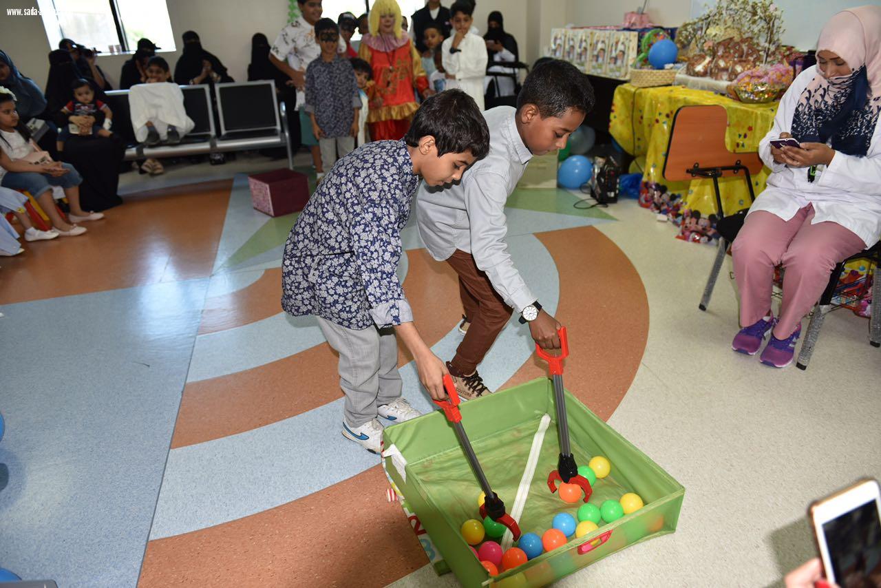مستشفى شرق جدة يحتفل بالأطفال المرضى بعيد الفطر 