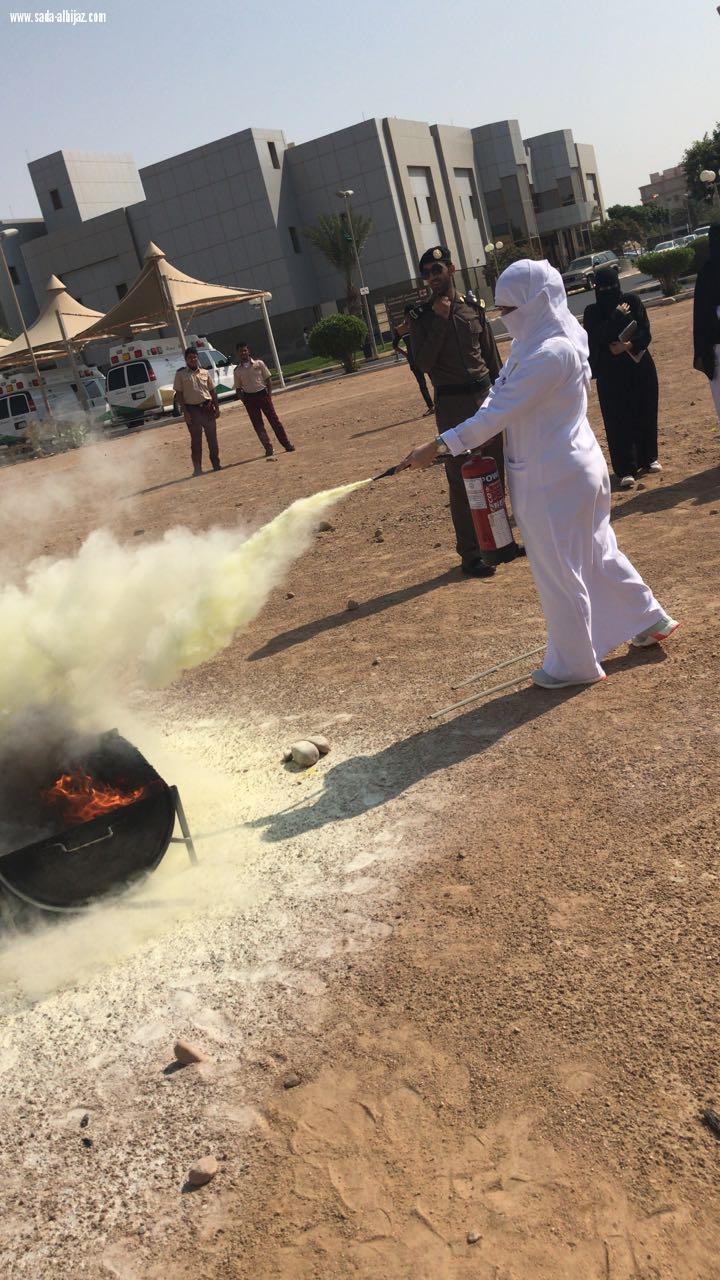 مدني ينبع يحاضر بالقطاع الصحي بينبع بعنوان ( السلامة واساسيات الاطفاء في المنشآت الصحية).