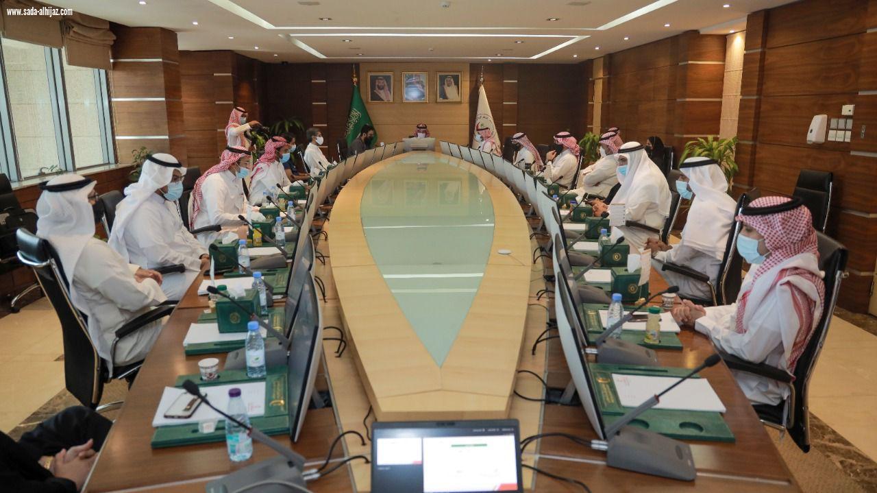 رئيس هيئة الهلال الأحمر السعودي يدشن مركز وبائيات الحوادث 