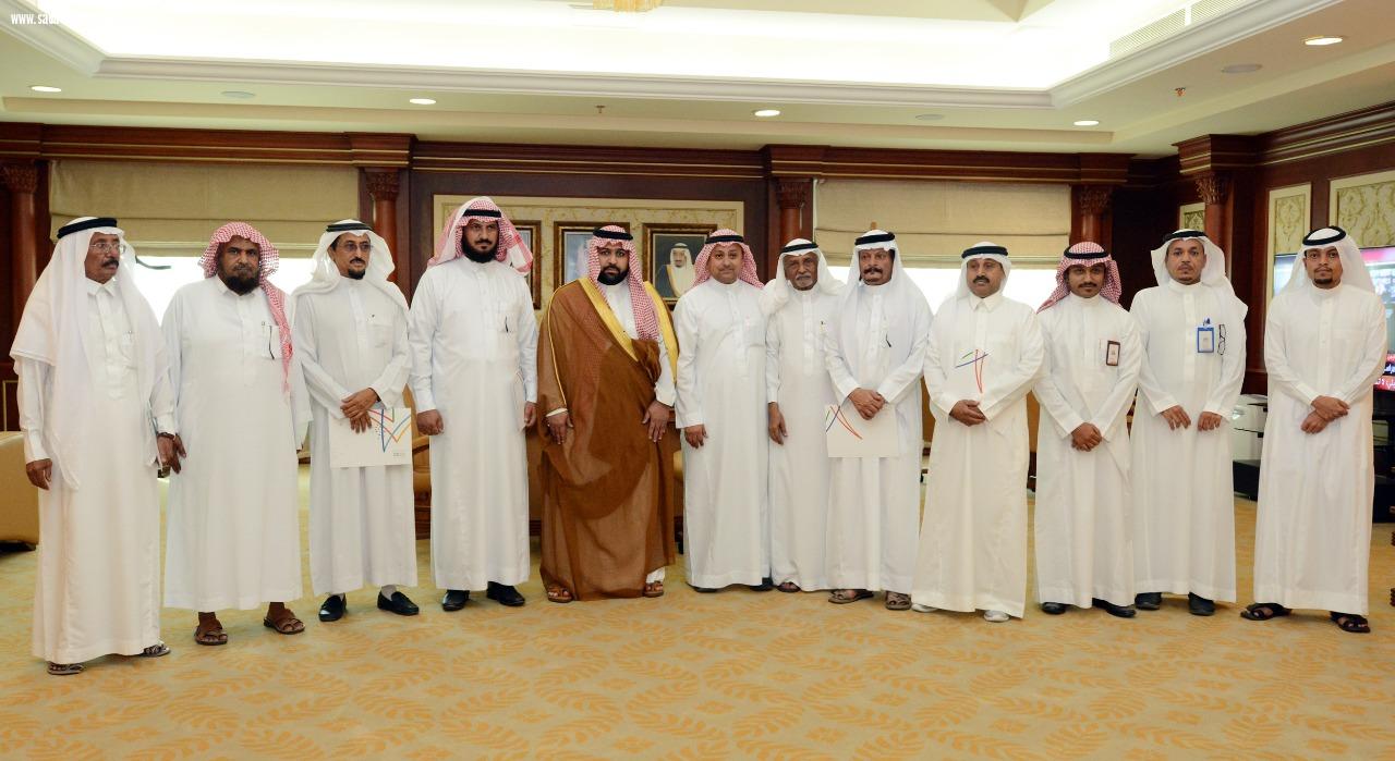 نائب أمير  جازان يسلم رخص ثمانية متاحف خاصة بالمنطقة 
