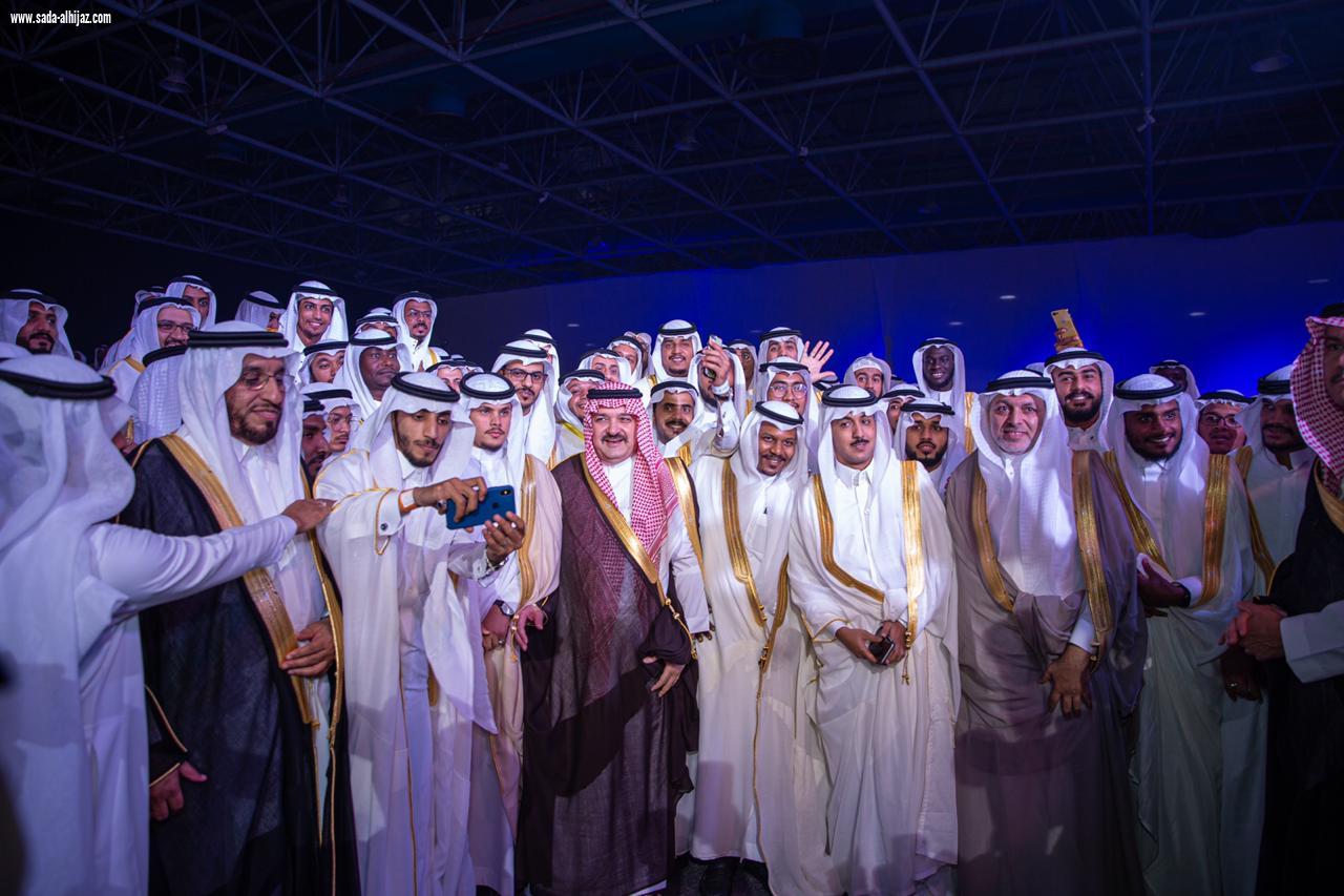 فرح جدة  ينثر البهجة في قلوب 1440 عريساً