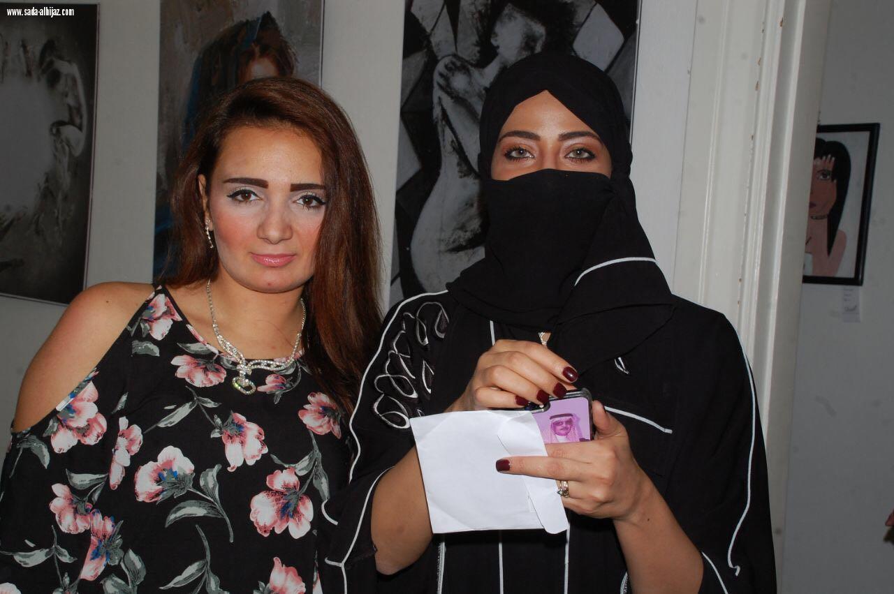 دكتور خالد سرور بحضور الدكتور عصام البزام يفتتح معرض المرأة السعودية فى المرآة بالقاهرة 